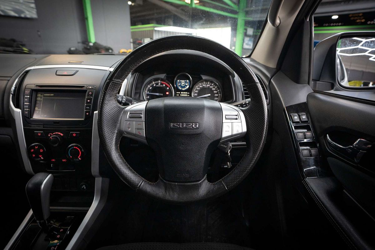 2021 Isuzu MU-X LS-M