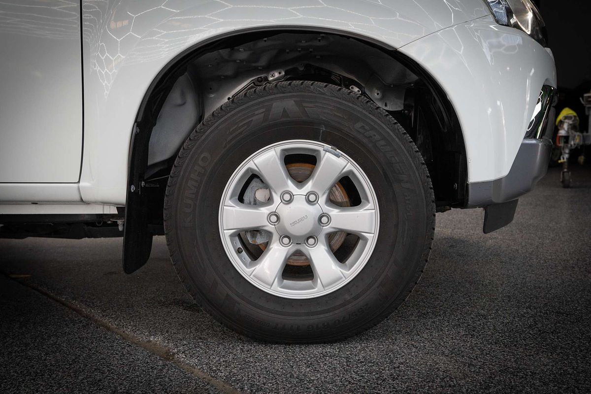 2021 Isuzu MU-X LS-M