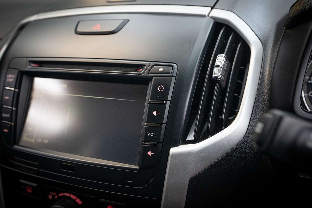 2021 Isuzu MU-X LS-M