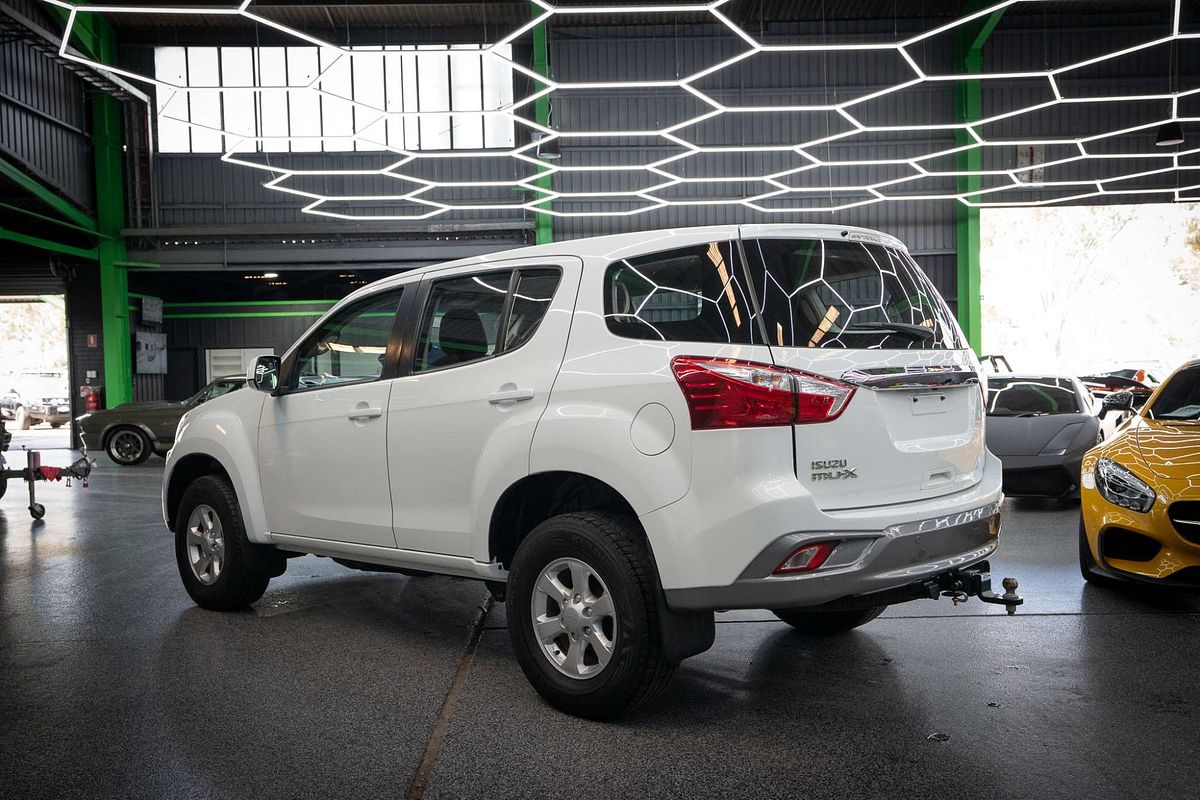 2021 Isuzu MU-X LS-M