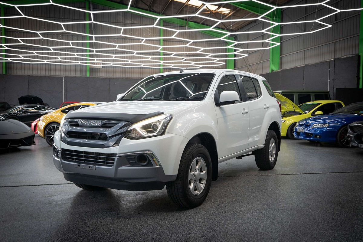 2021 Isuzu MU-X LS-M