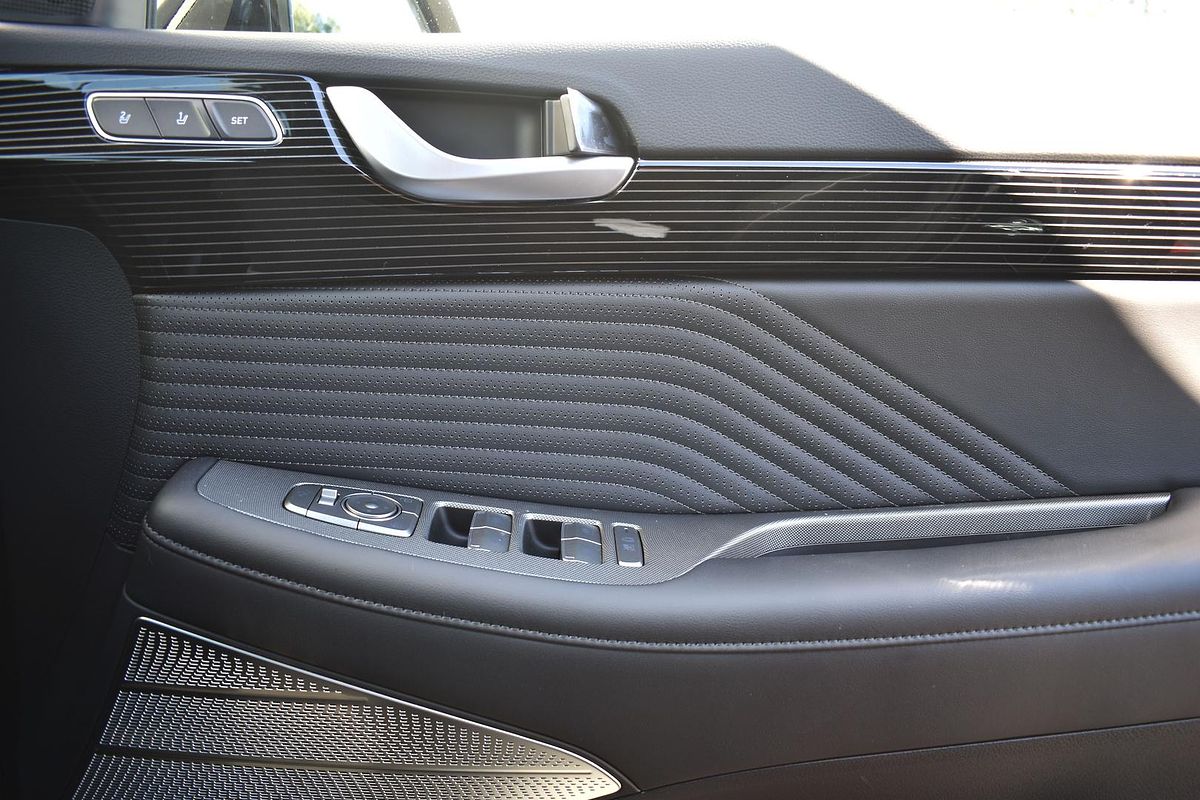 2025 Hyundai Palisade Calligraphy Black Ink LX2.V5