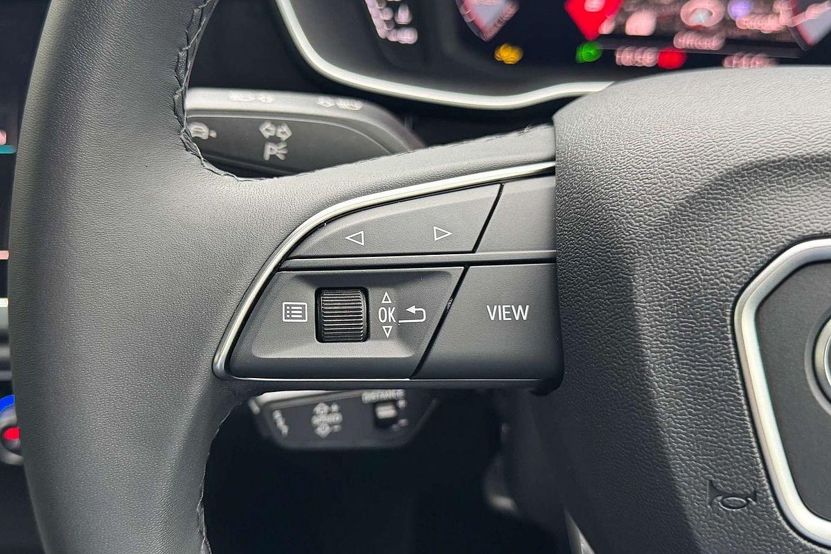 2025 Audi Q3 35 TFSI S line F3