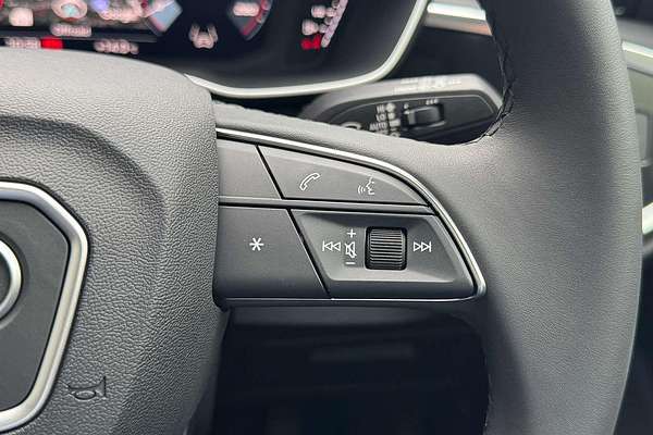 2025 Audi Q3 35 TFSI S line F3
