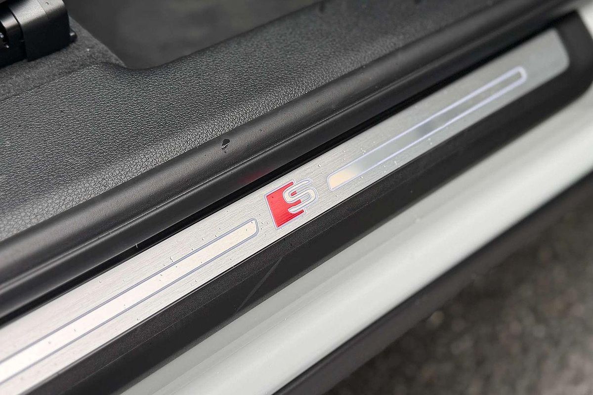 2025 Audi Q3 35 TFSI S line F3