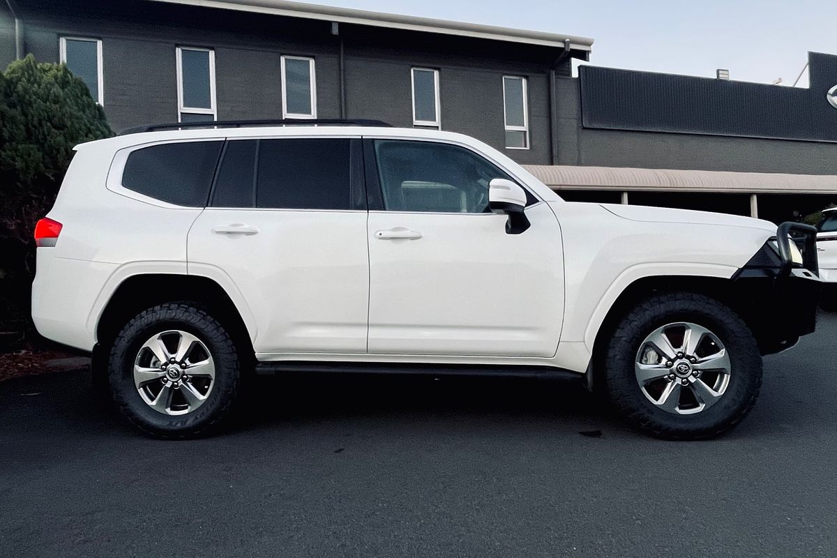 2022 Toyota Landcruiser VX FJA300R