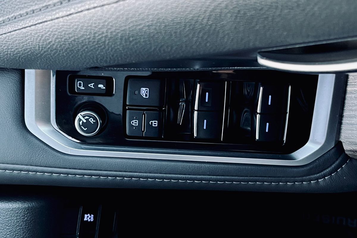 2022 Toyota Landcruiser VX FJA300R