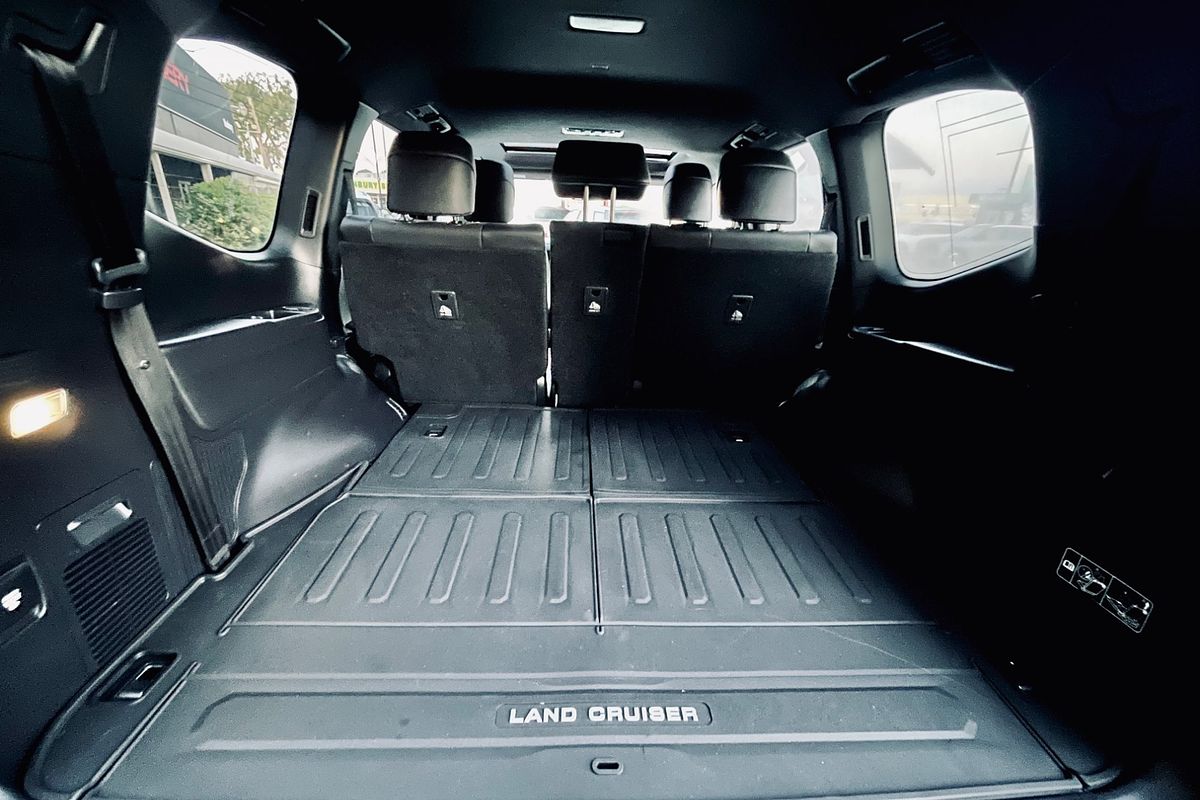 2022 Toyota Landcruiser VX FJA300R