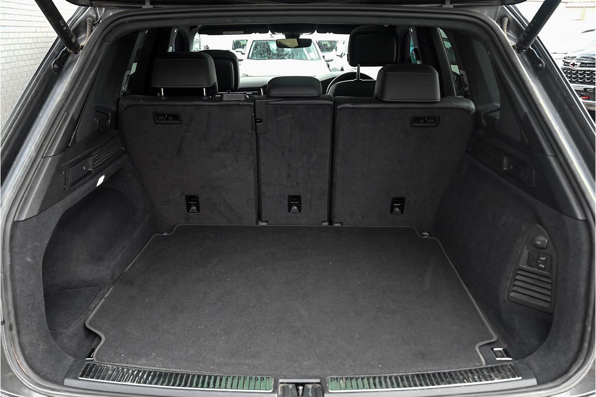 2021 Volkswagen Touareg 210TDI R-Line CR