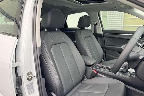 2025 Audi Q3 35 TFSI S line F3