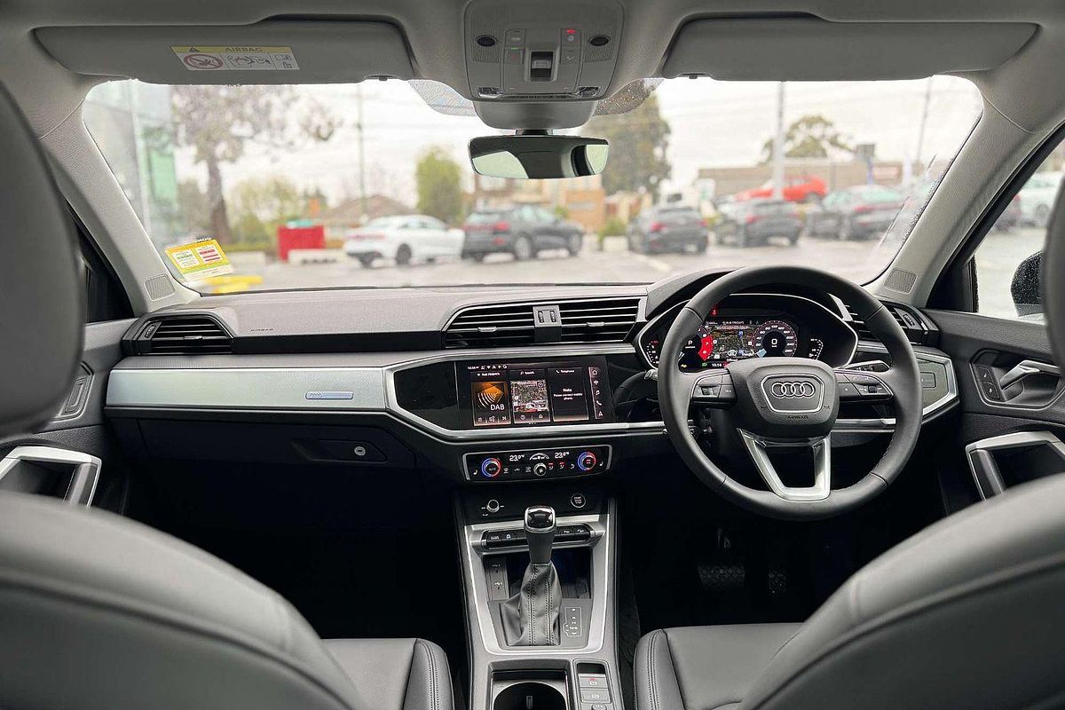2025 Audi Q3 35 TFSI S line F3