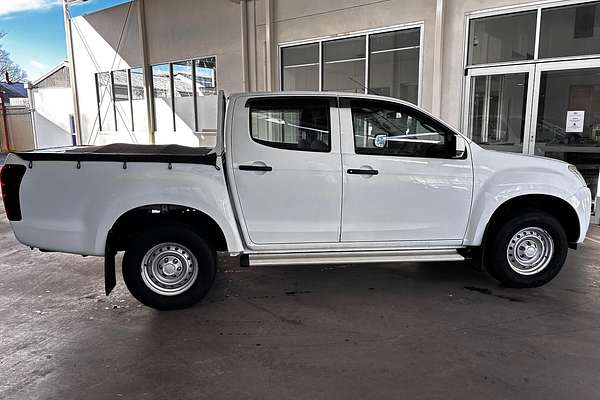 2015 Isuzu D-MAX SX High Ride Rear Wheel Drive