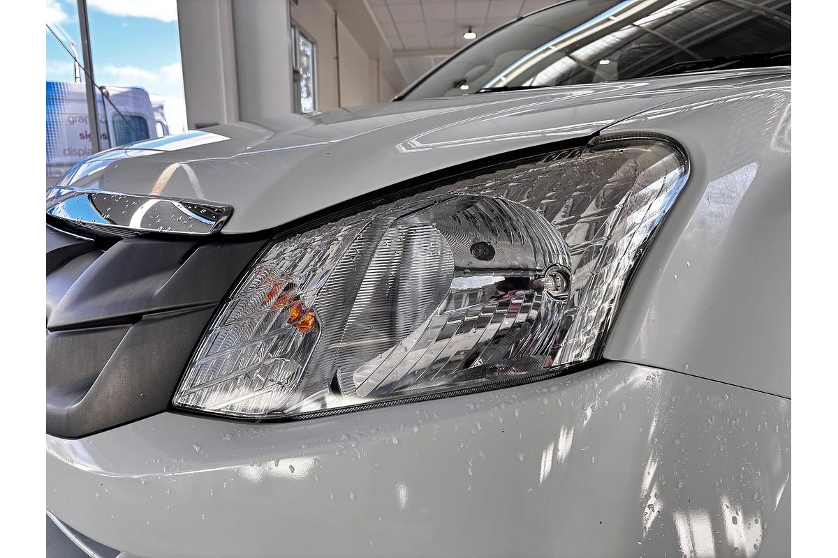 2015 Isuzu D-MAX SX High Ride Rear Wheel Drive