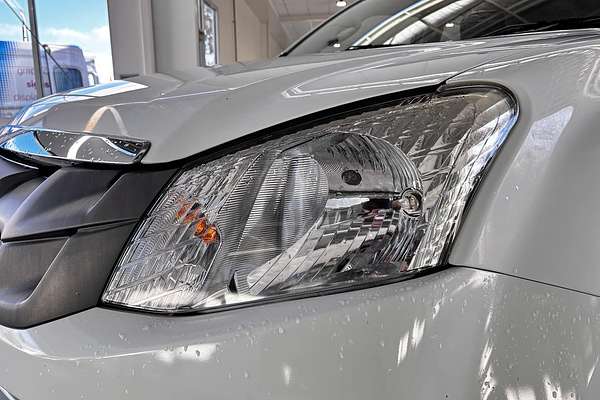 2015 Isuzu D-MAX SX High Ride Rear Wheel Drive