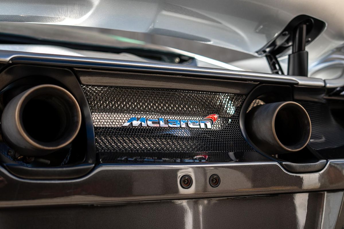 2016 McLaren 675LT