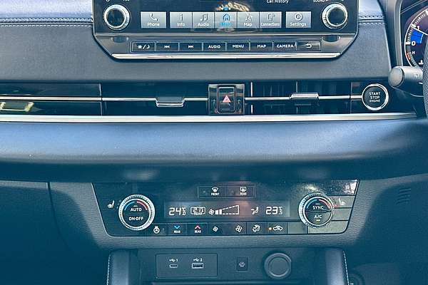 2024 Mitsubishi Outlander Exceed ZM