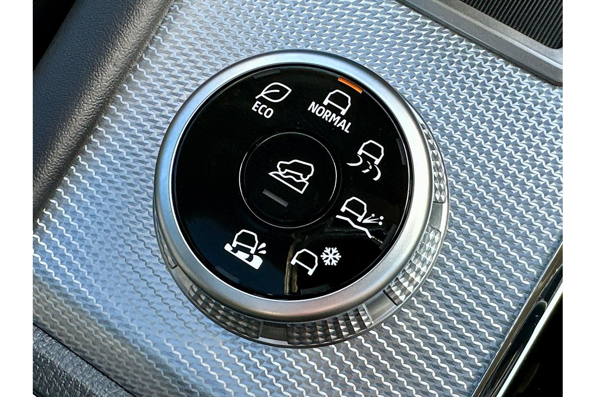 2024 Mitsubishi Outlander Exceed ZM