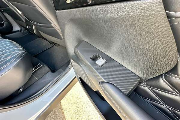 2024 Mitsubishi Outlander Exceed ZM