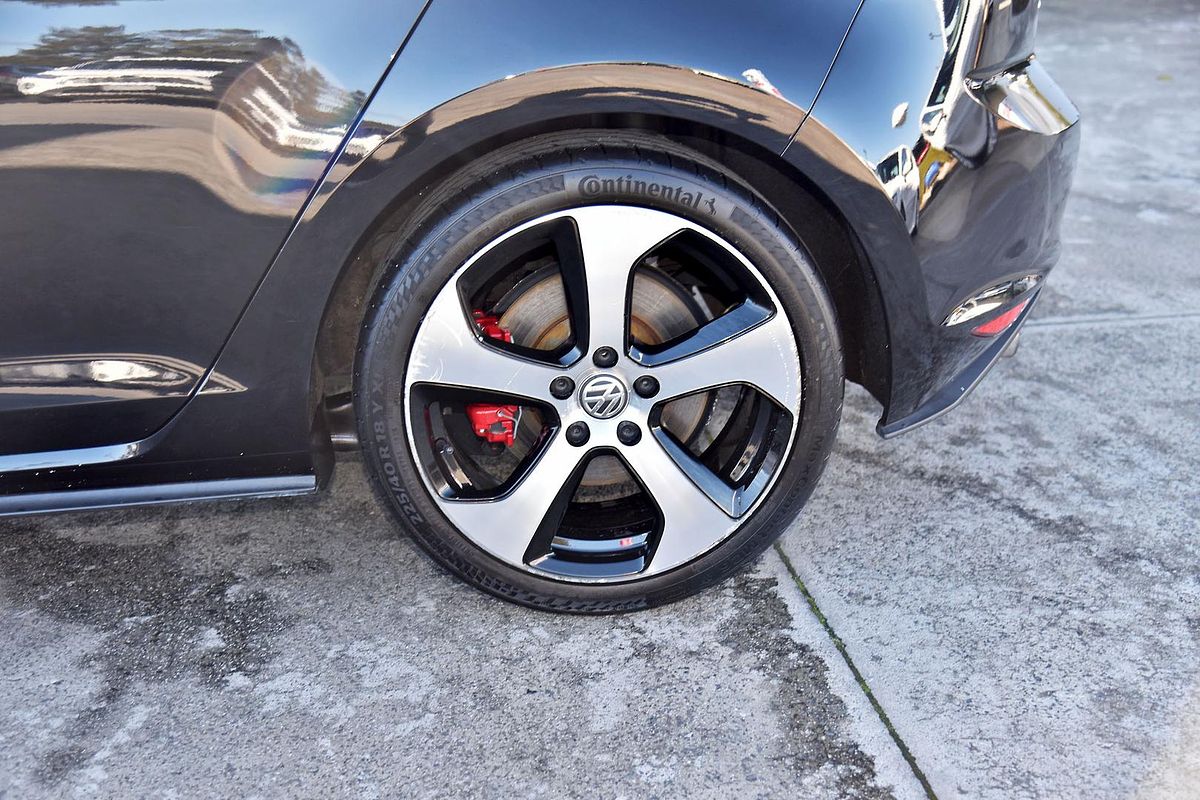 2015 Volkswagen Golf GTI 7