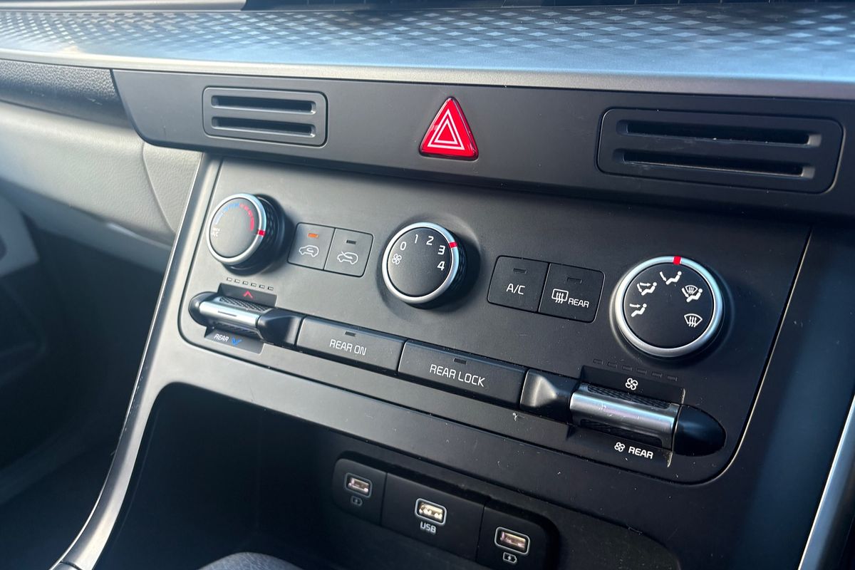 2021 Kia Carnival S KA4