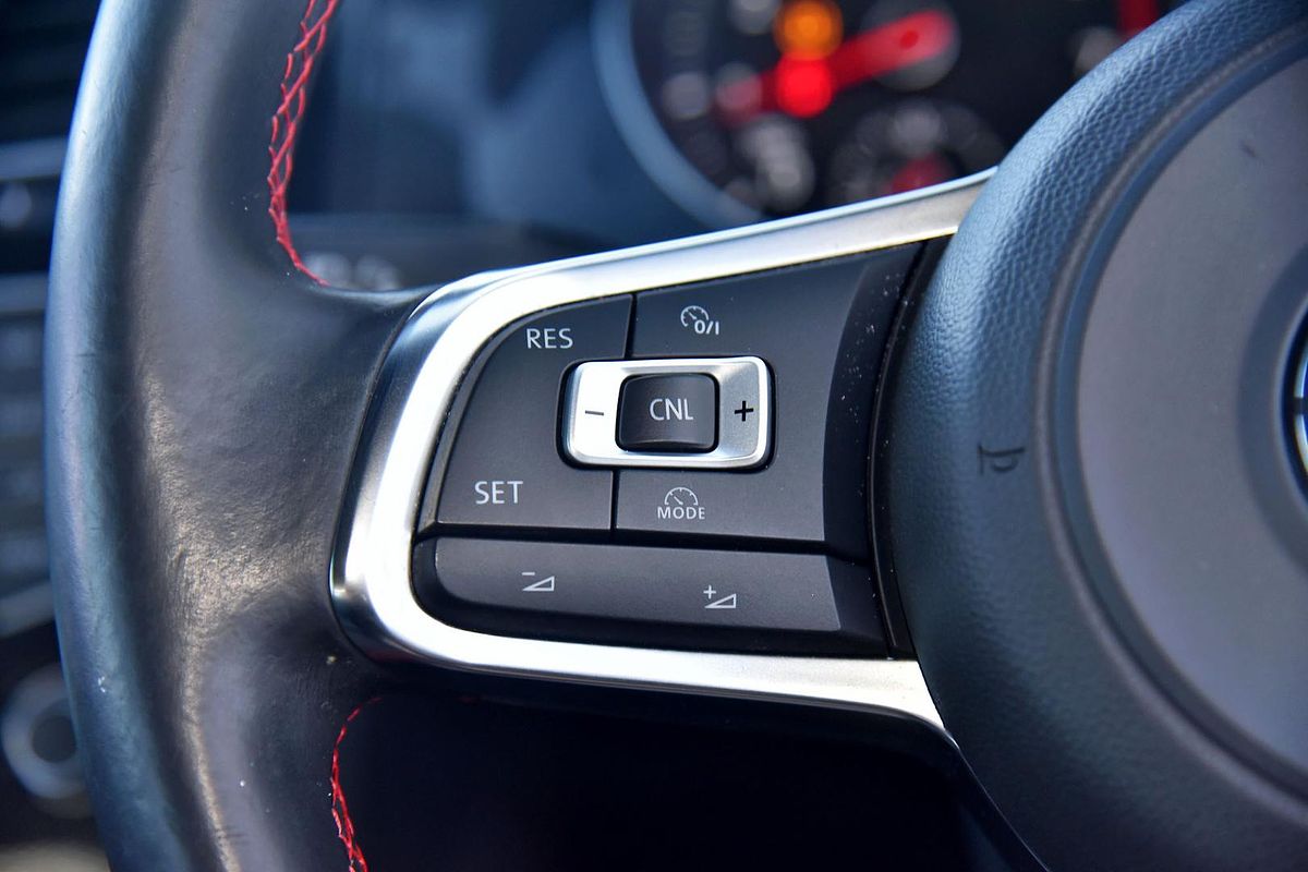 2015 Volkswagen Golf GTI 7