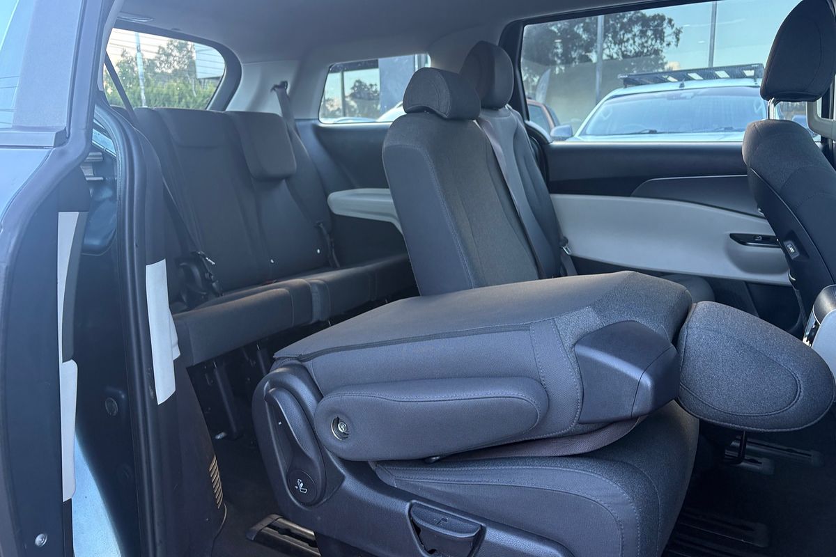 2021 Kia Carnival S KA4