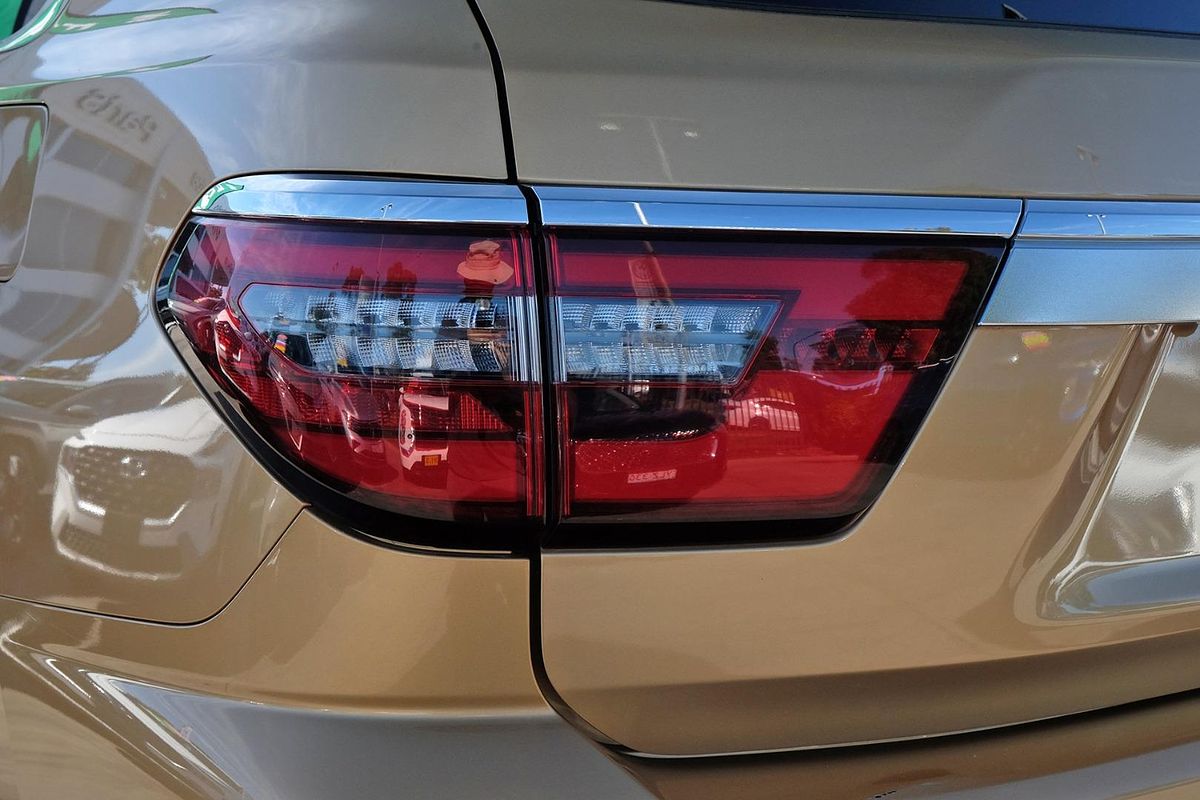 2020 Nissan Patrol Ti Y62 Series 5