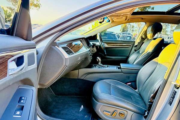 2015 Hyundai Genesis Ultimate Pack DH
