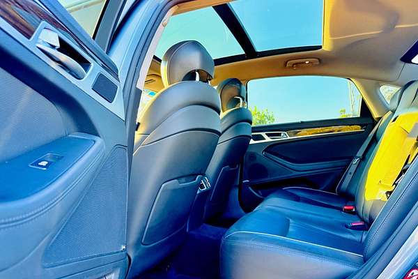2015 Hyundai Genesis Ultimate Pack DH