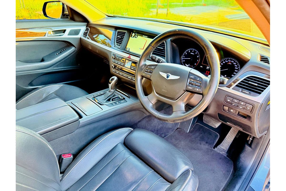 2015 Hyundai Genesis Ultimate Pack DH