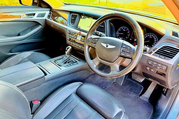 2015 Hyundai Genesis Ultimate Pack DH