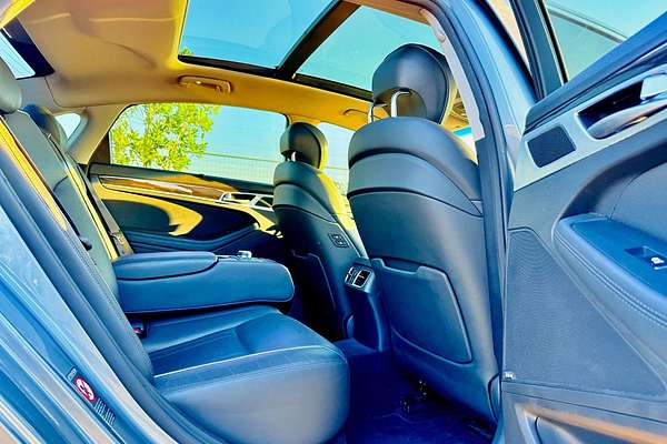 2015 Hyundai Genesis Ultimate Pack DH