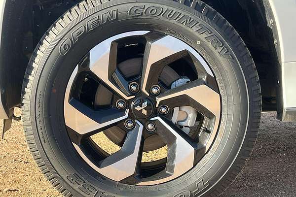 2024 Mitsubishi Pajero Sport GLS QG