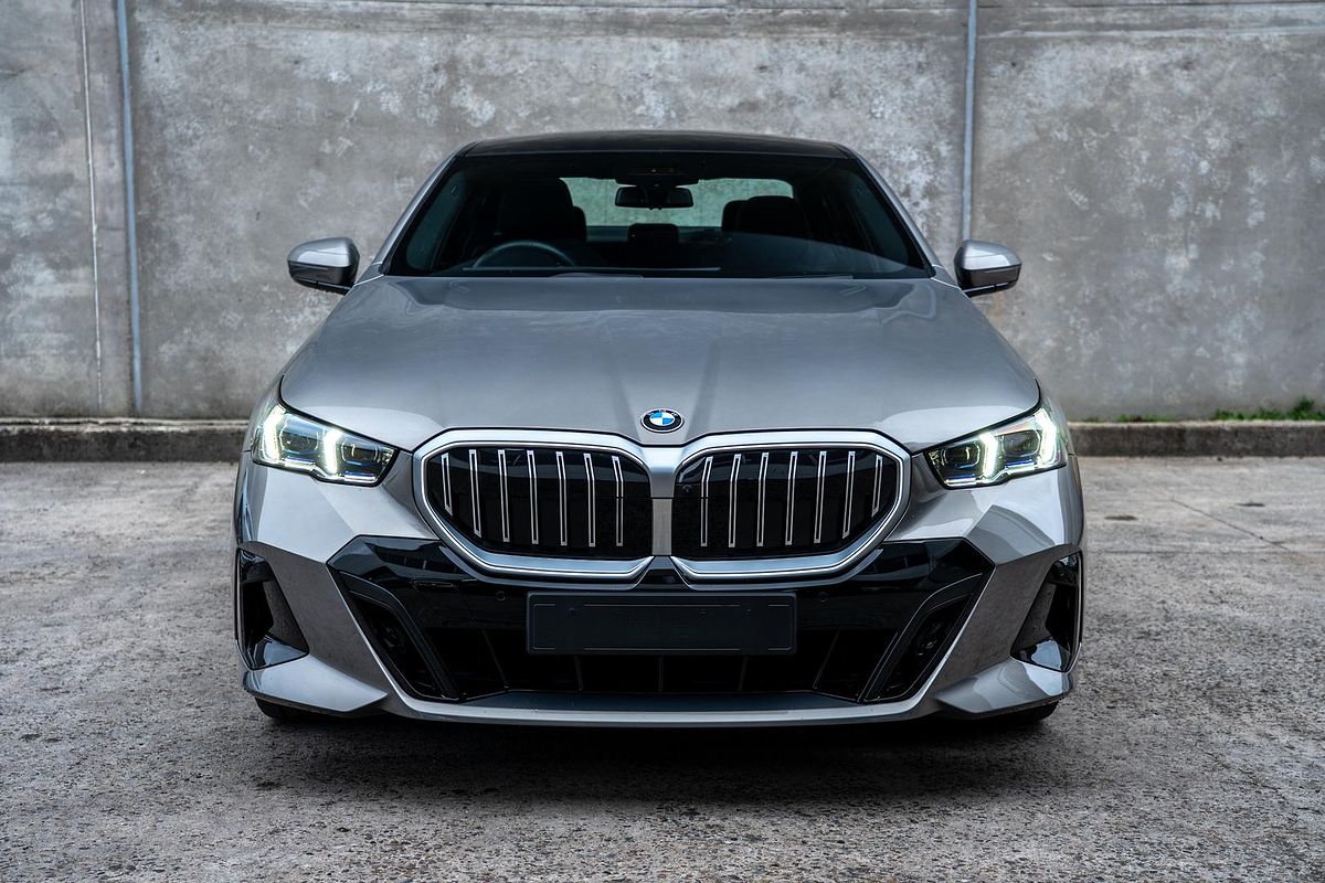 2023 BMW 5 Series 520i M Sport G60