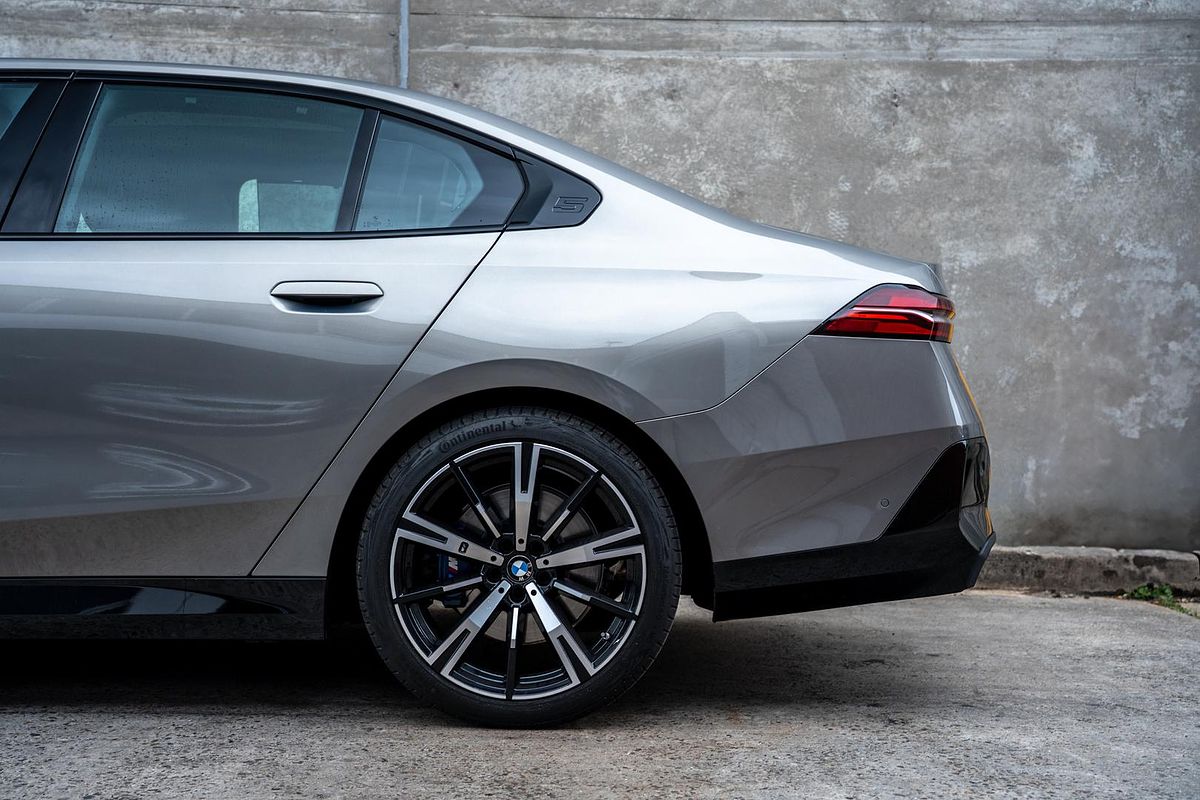 2023 BMW 5 Series 520i M Sport G60