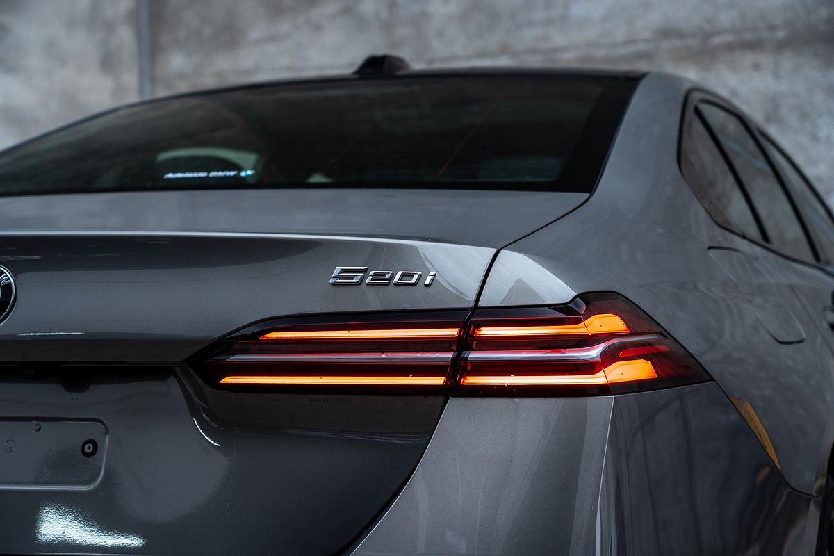 2023 BMW 5 Series 520i M Sport G60