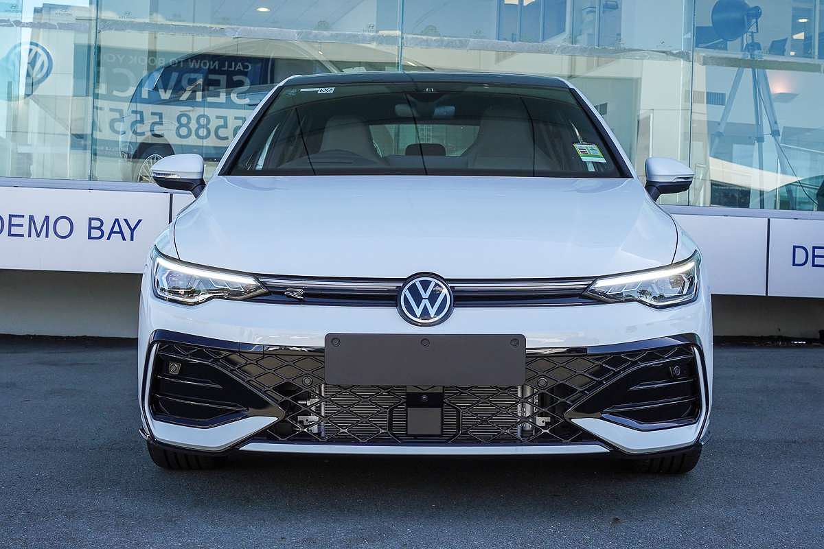 2025 Volkswagen Golf 110TSI R-Line 8.5