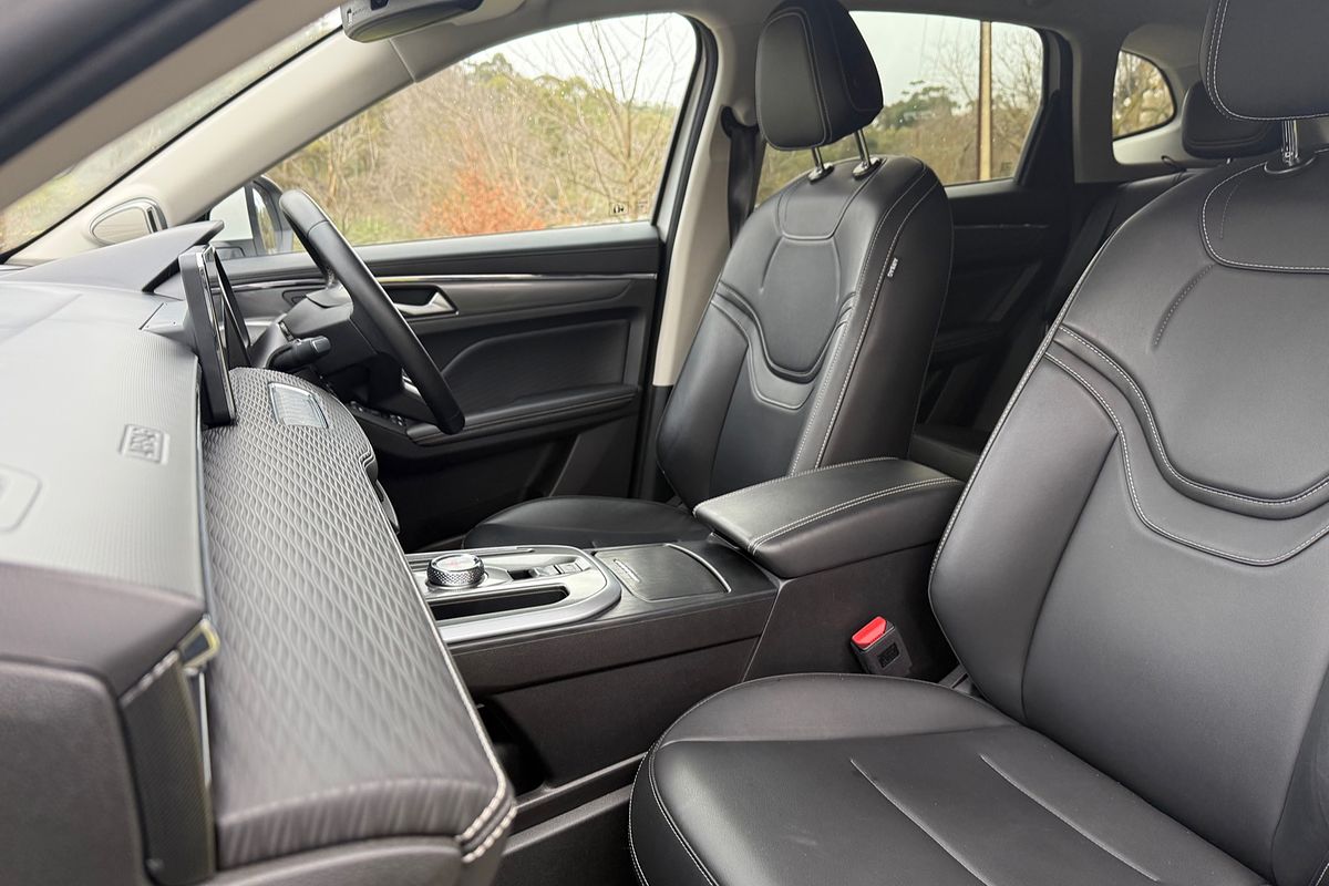 2023 GWM Haval Jolion Lux Hybrid A01