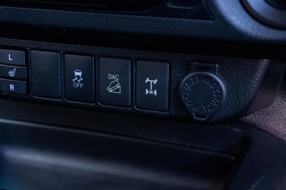2017 Toyota Hilux SR5 GUN126R 4X4