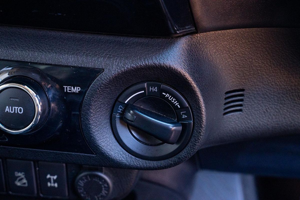 2017 Toyota Hilux SR5 GUN126R 4X4