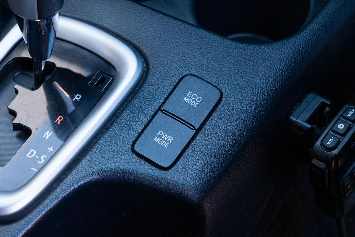2017 Toyota Hilux SR5 GUN126R 4X4