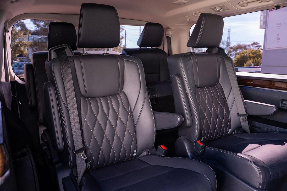 2019 Toyota Granvia VX GDH303R