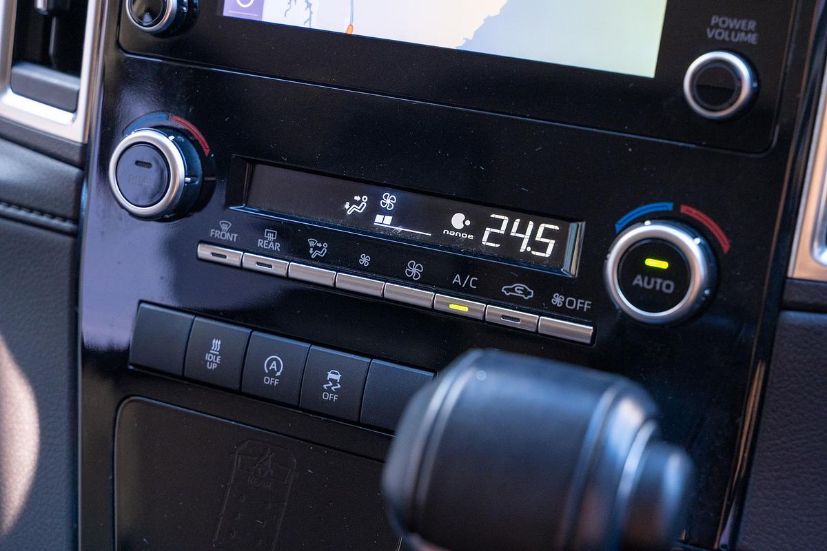 2019 Toyota Granvia VX GDH303R