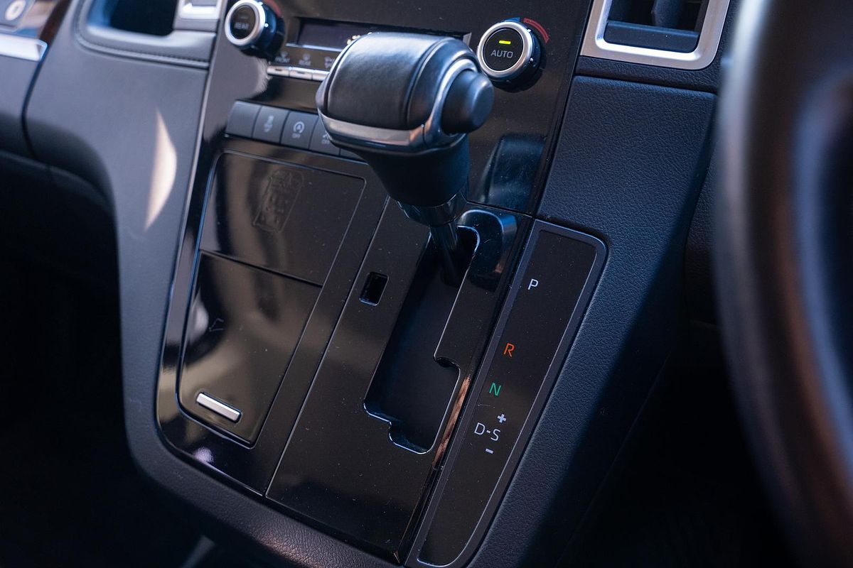 2019 Toyota Granvia VX GDH303R