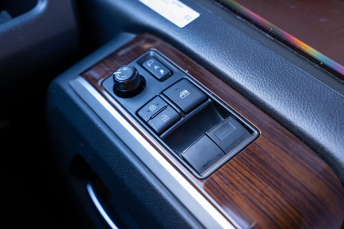 2019 Toyota Granvia VX GDH303R