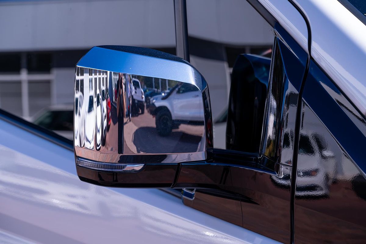 2019 Toyota Granvia VX GDH303R