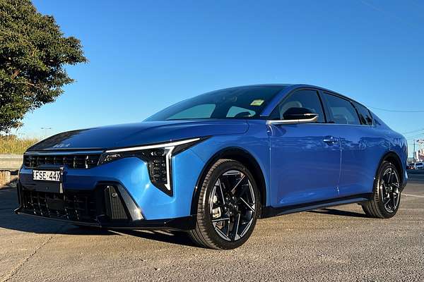 2024 Kia K4 GT-Line CL4m