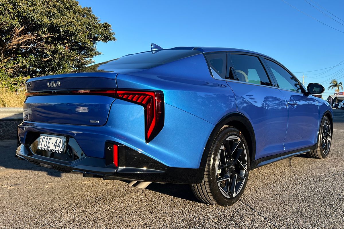 2024 Kia K4 GT-Line CL4m