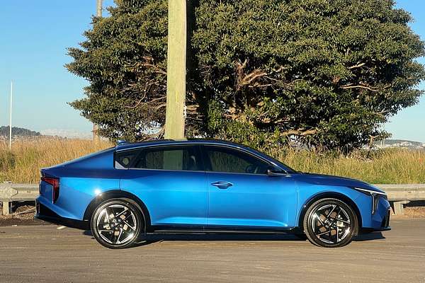 2024 Kia K4 GT-Line CL4m