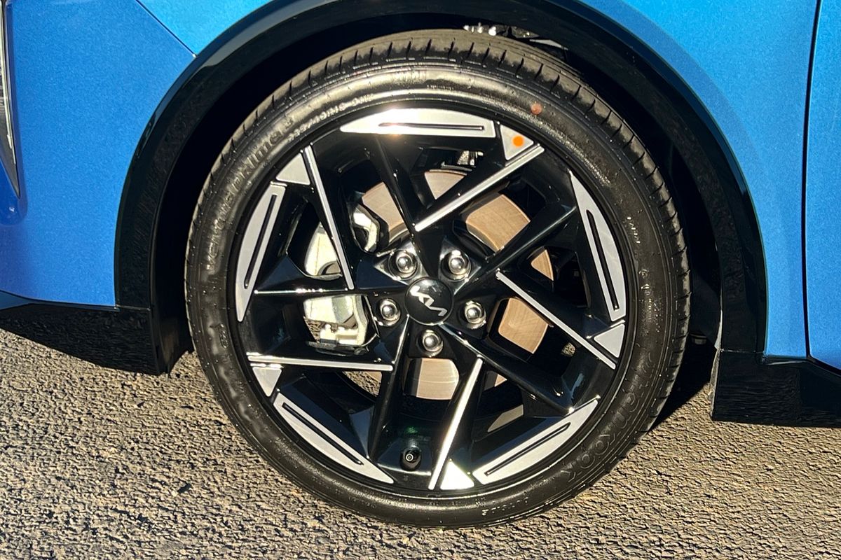 2024 Kia K4 GT-Line CL4m